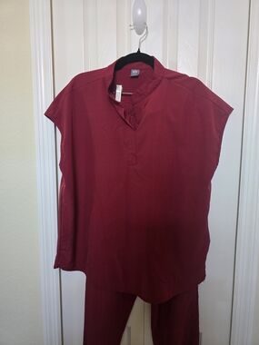 Women's Sleeveless Wine Red Scrub Set
